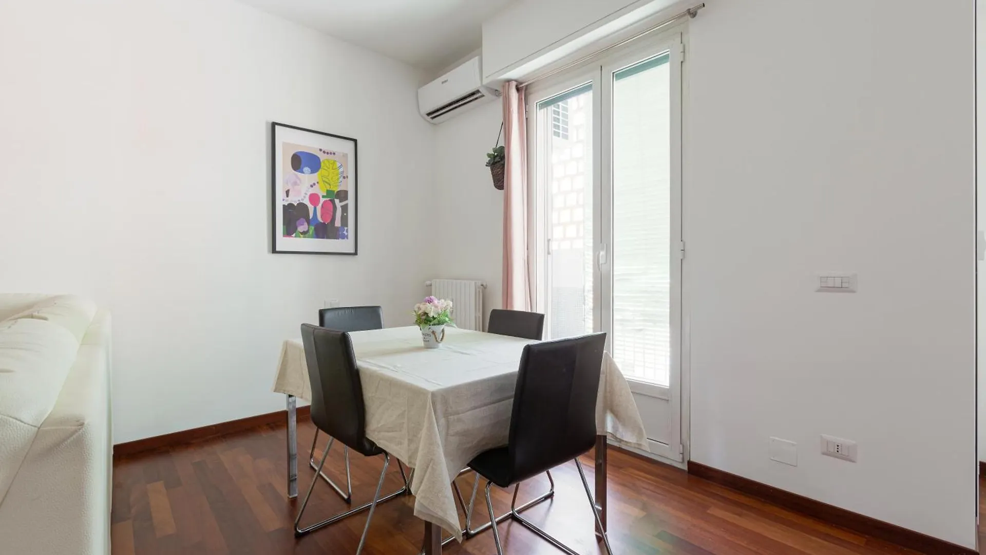 Lorenteggio Gelsomini Cozy Apartment Milan