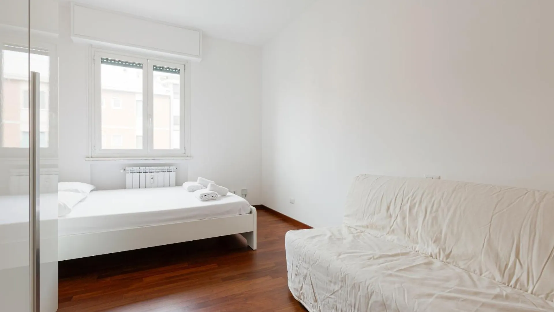 Lorenteggio Gelsomini Cozy Apartment Milan Italy